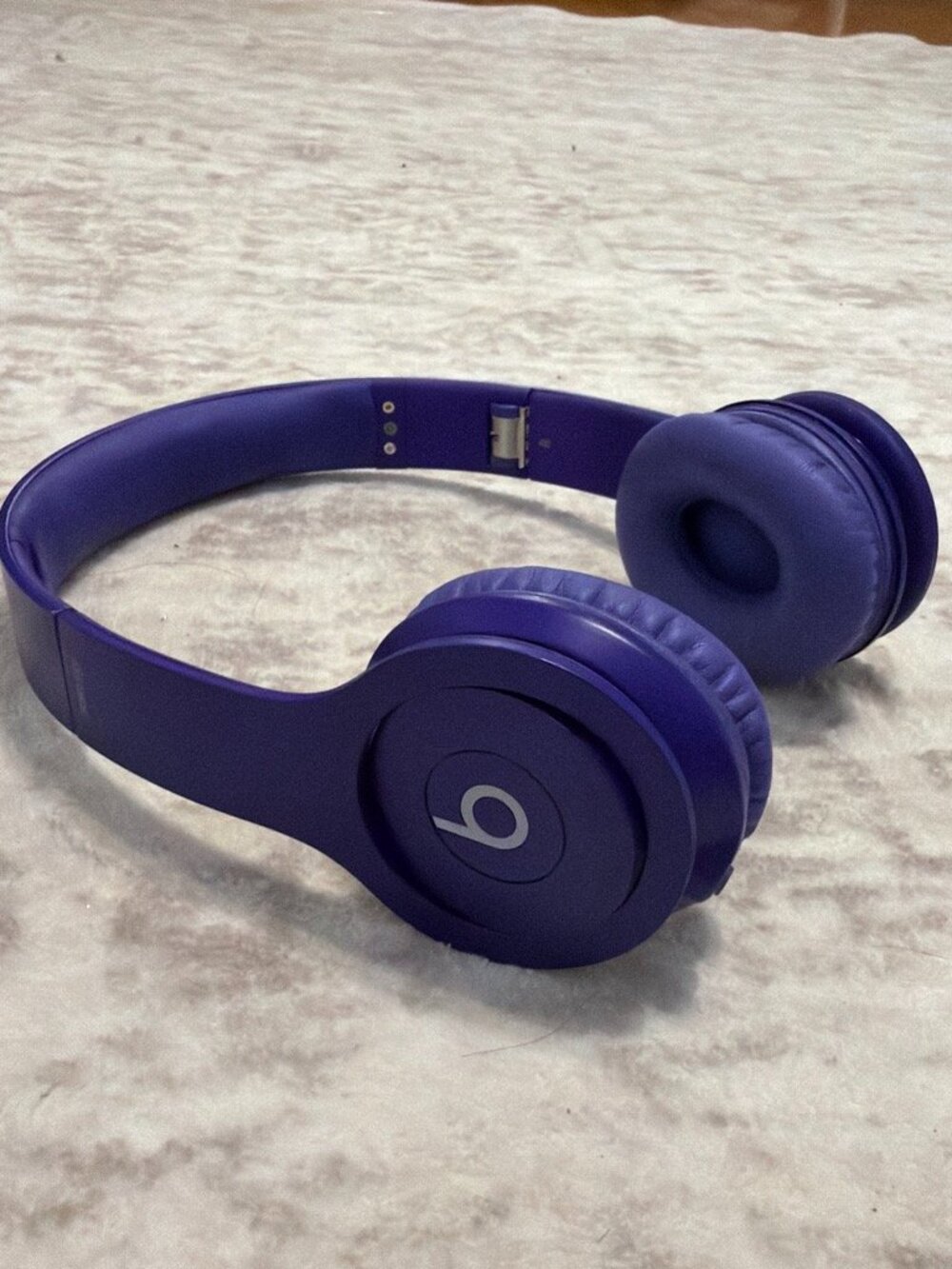 Purple Beats with Wire Connection